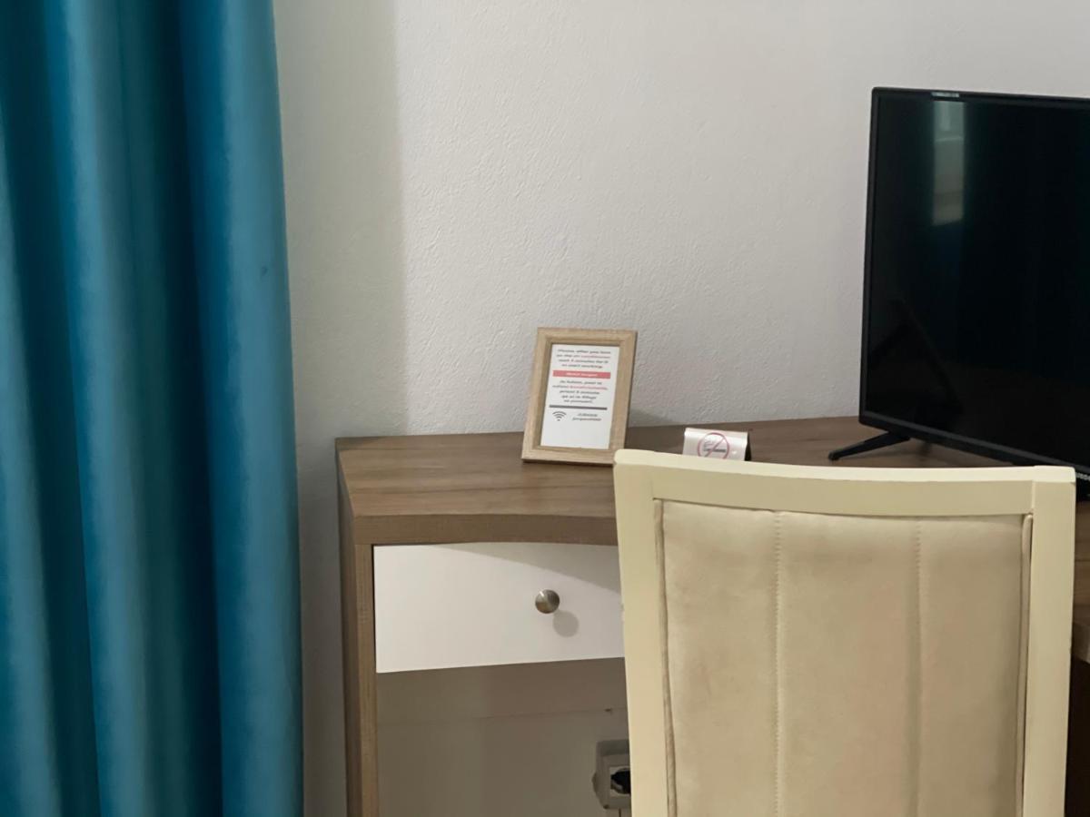 Hotel Jurgen Rinas Luaran gambar