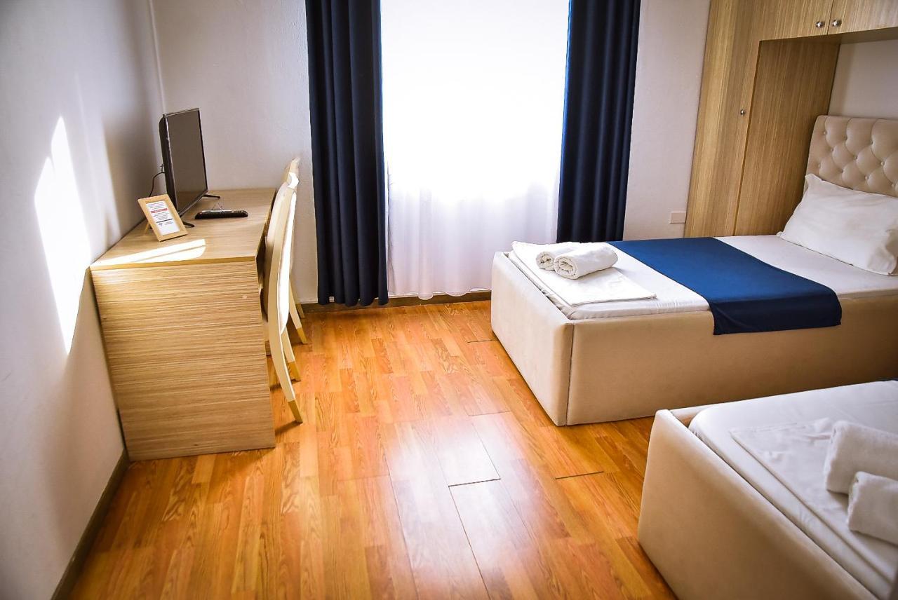 Hotel Jurgen Rinas Luaran gambar
