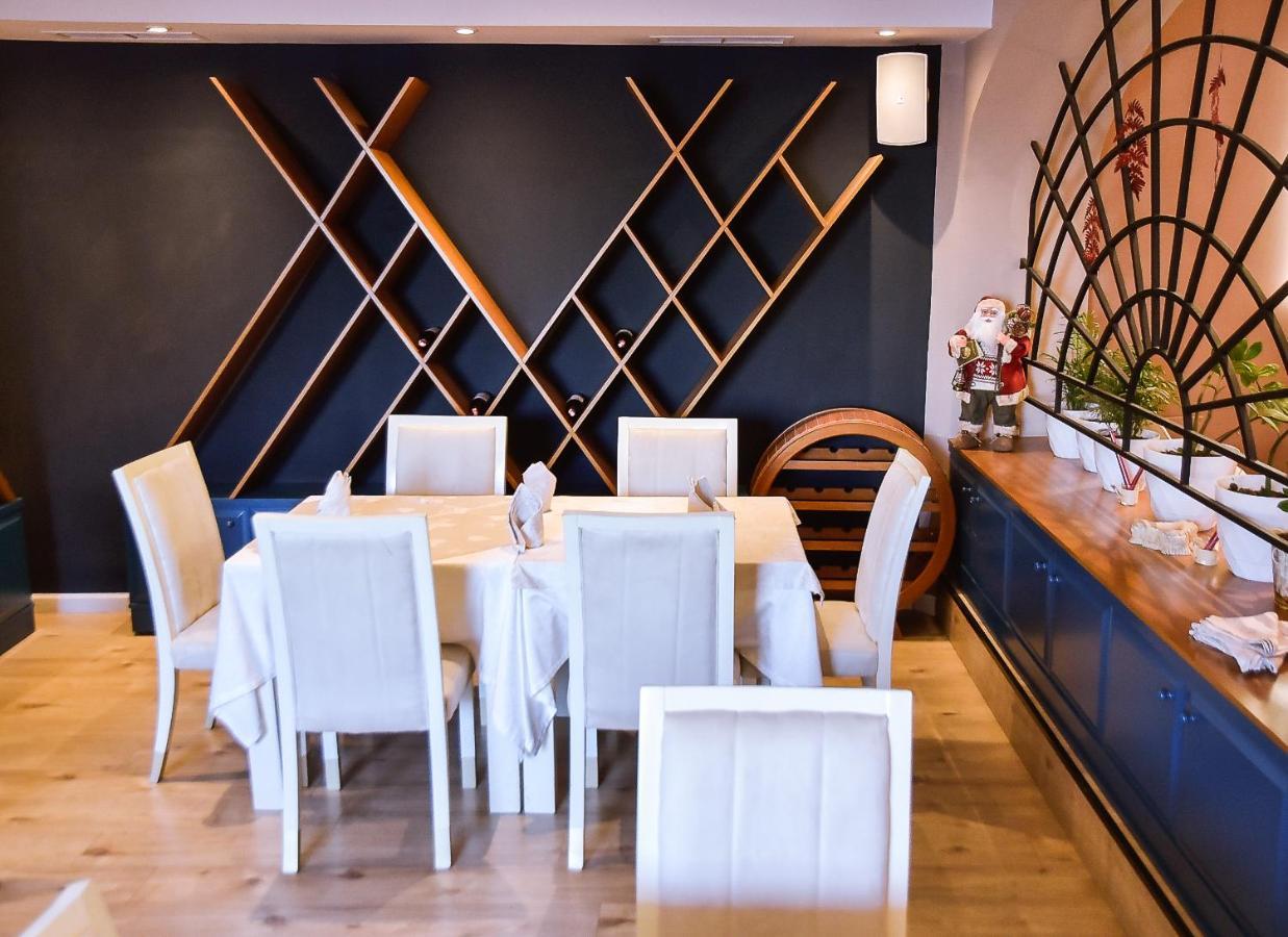 Hotel Jurgen Rinas Luaran gambar