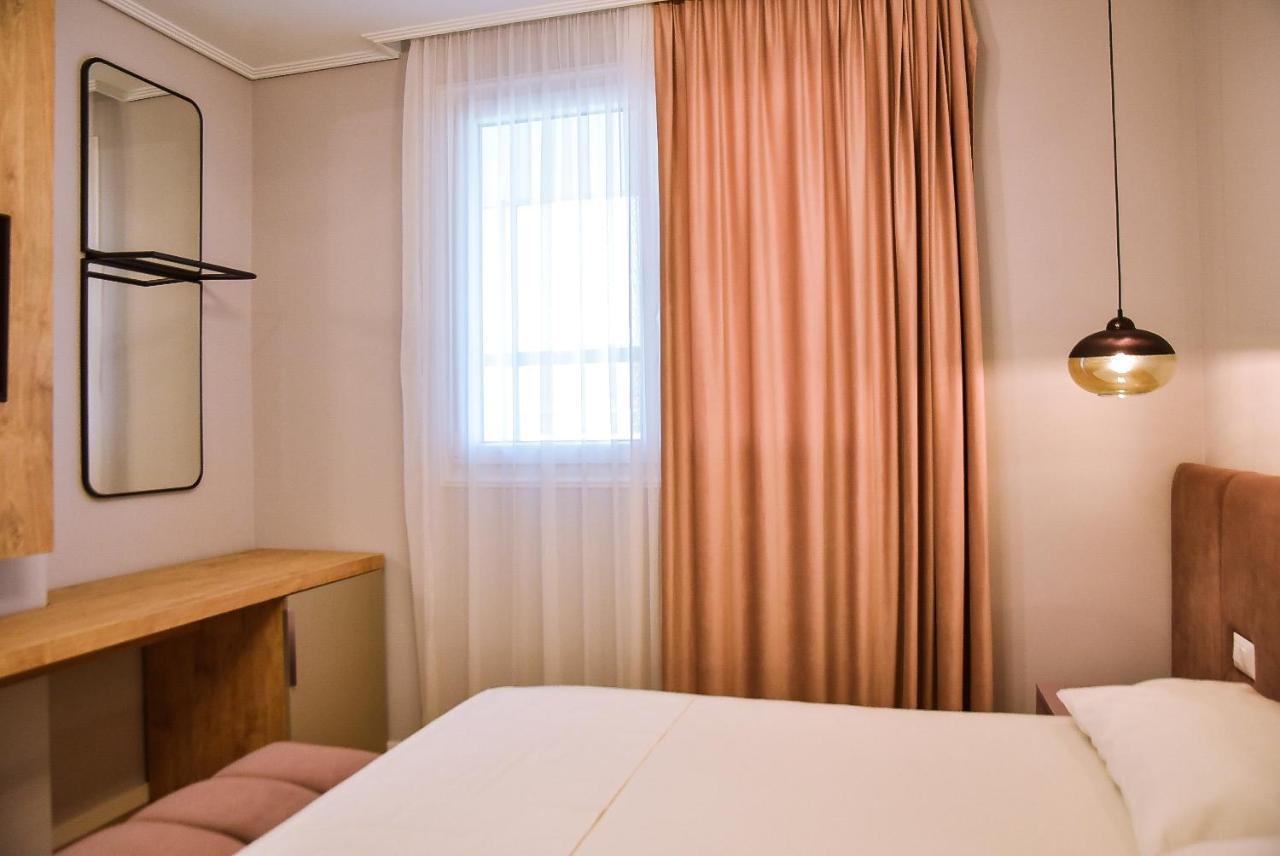Hotel Jurgen Rinas Luaran gambar