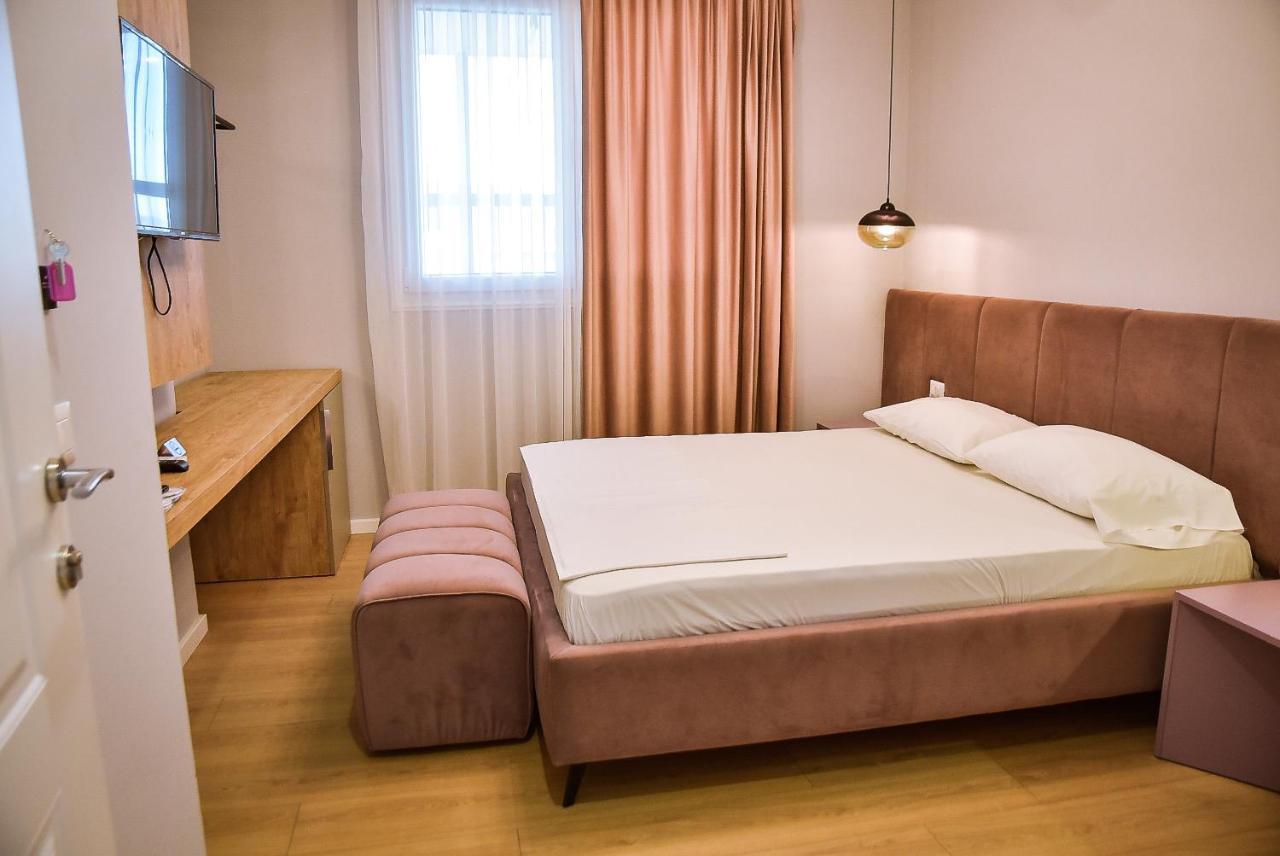 Hotel Jurgen Rinas Luaran gambar